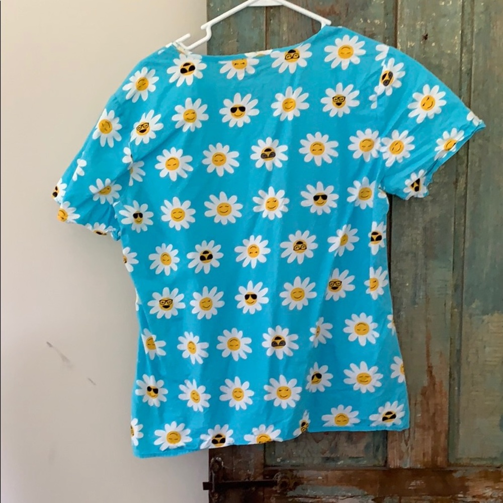 Scrub top - Picture 2 of 2